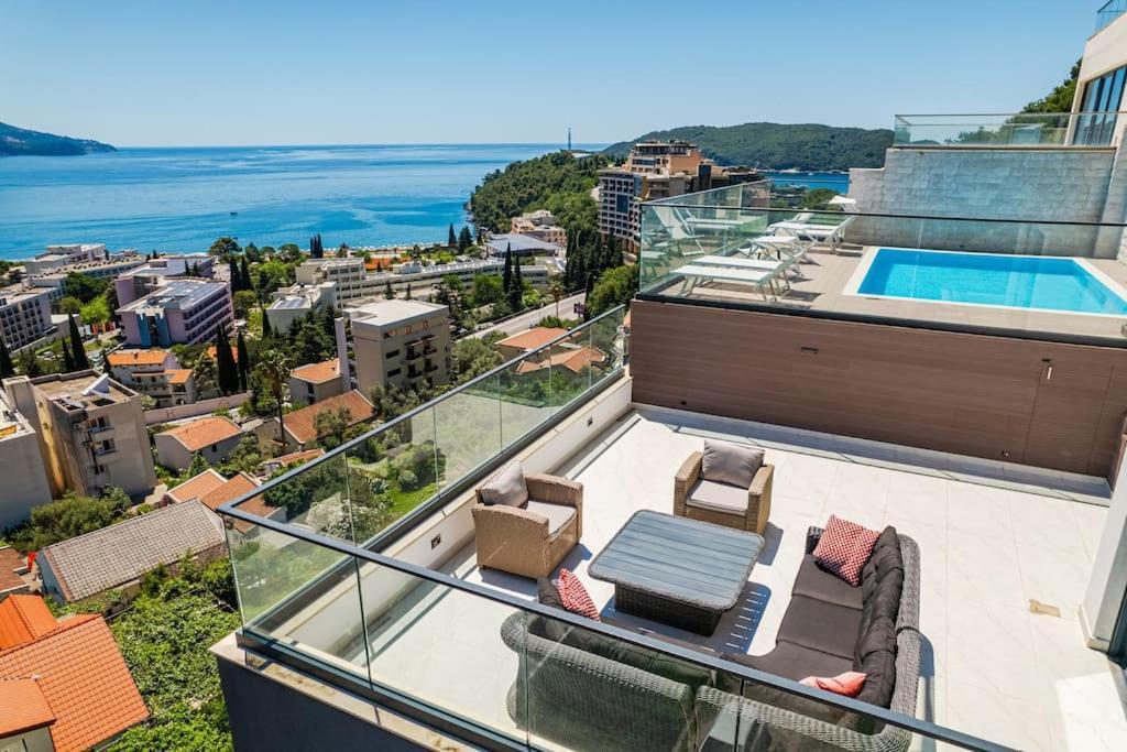 Gate Penthouse By In Apartment