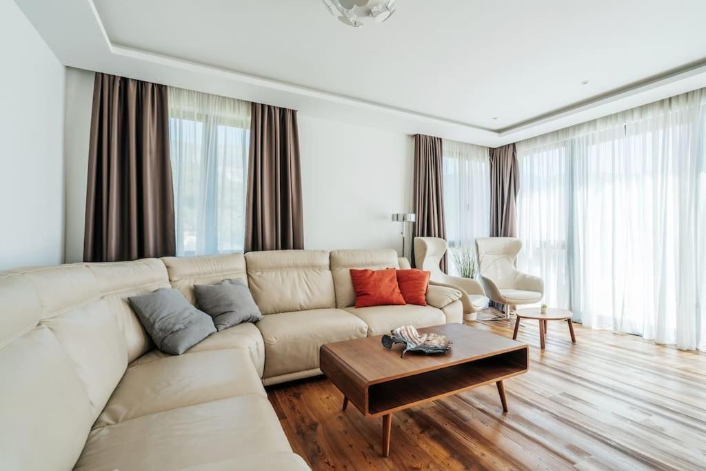 Gate Penthouse By In * Budva