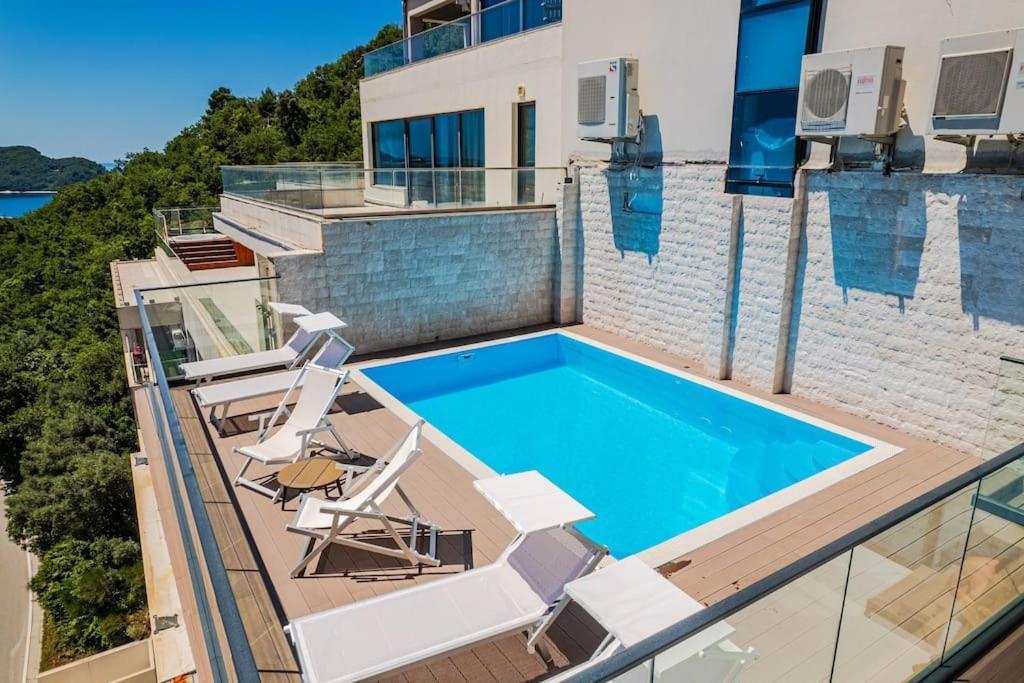 Gate Penthouse By In Budva
