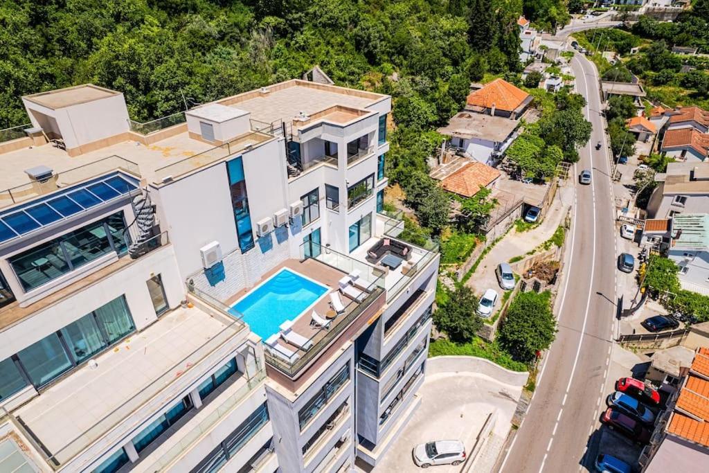 Gate Penthouse By In * Budva